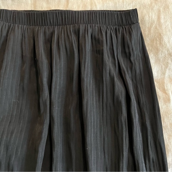 ❌SOLD❌ Aritzia Wilfred Black Celesse Midi Skirt - Picture 5 of 8